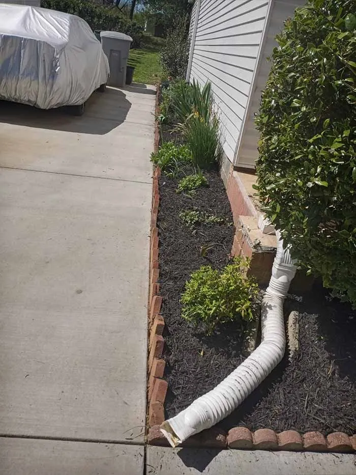 Expert yard cleanup service in Charlotte, NC by Area Verde Landscaping