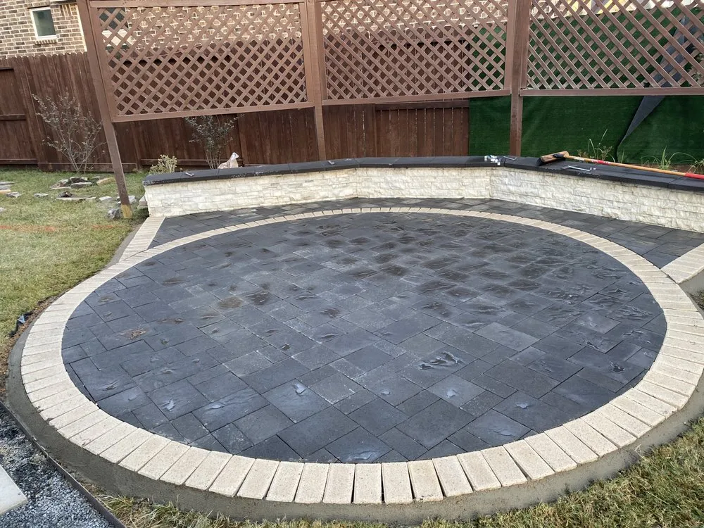 Expert lawn mowing service experts serving Sugar Land, TX - Arellano Landscaping