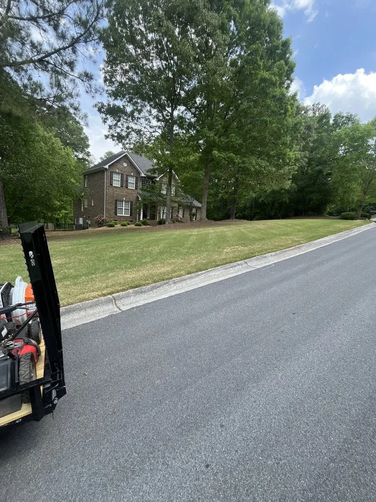 Custom lawn mowing service experts serving Rome, GA - Arellano’s Lawn Care Services