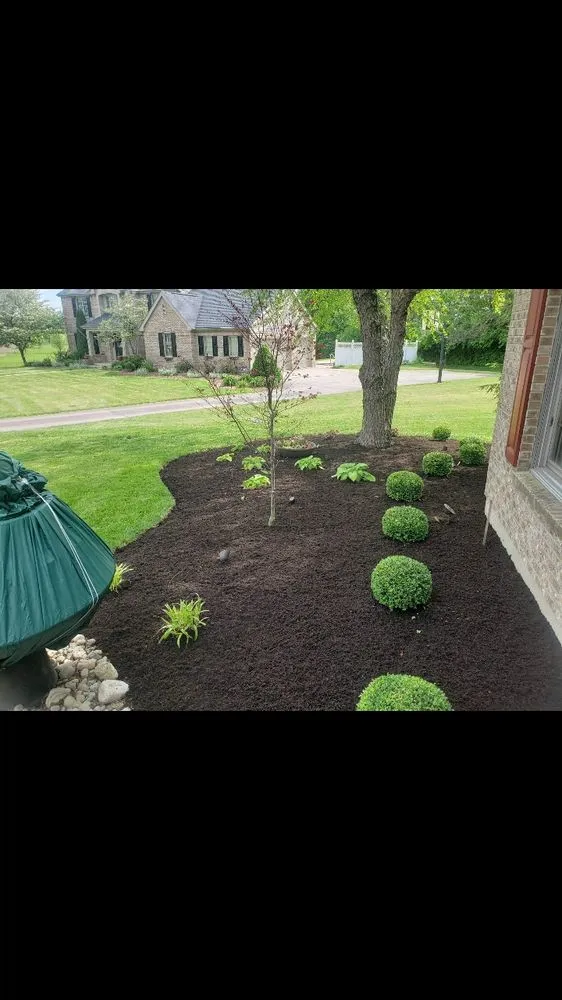 Local outdoor landscaping experts serving Dayton, OH - Arenas Landscaping& Construction LLC