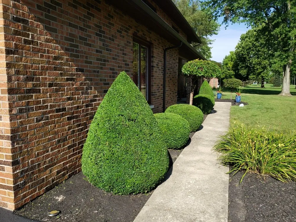 Professional outdoor landscaping experts serving Dayton, OH - Arenas Landscaping& Construction LLC