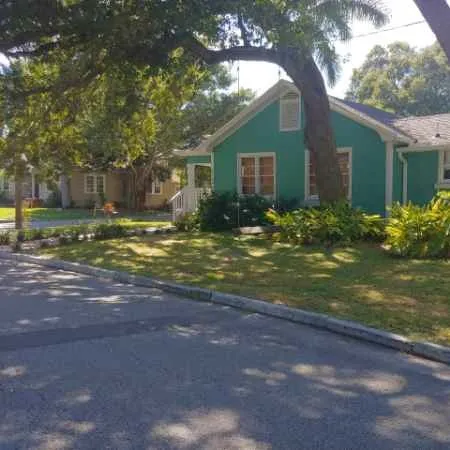 Custom lawn mowing service in Rubonia, FL by Arenas Lawn Care