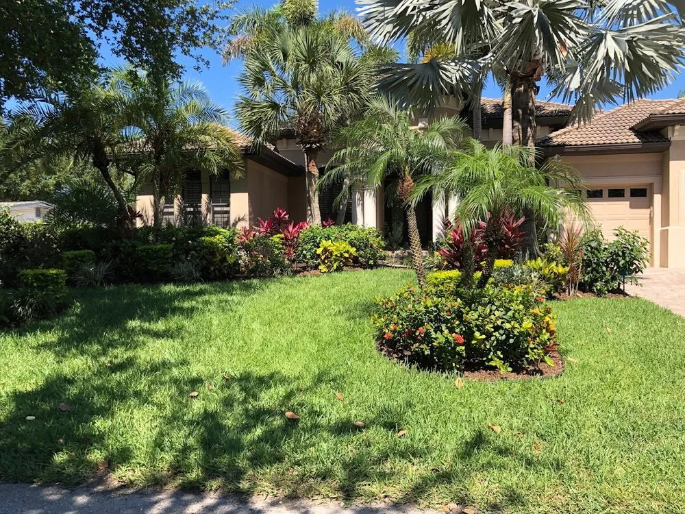 Reliable lawn care service in Rubonia, FL by Arenas Lawn Care