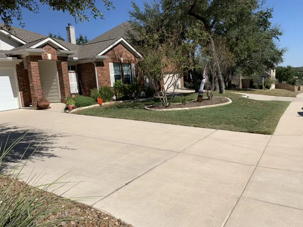Top-rated garden landscaping for residential properties across San Antonio, TX - Arevalo’s landscape