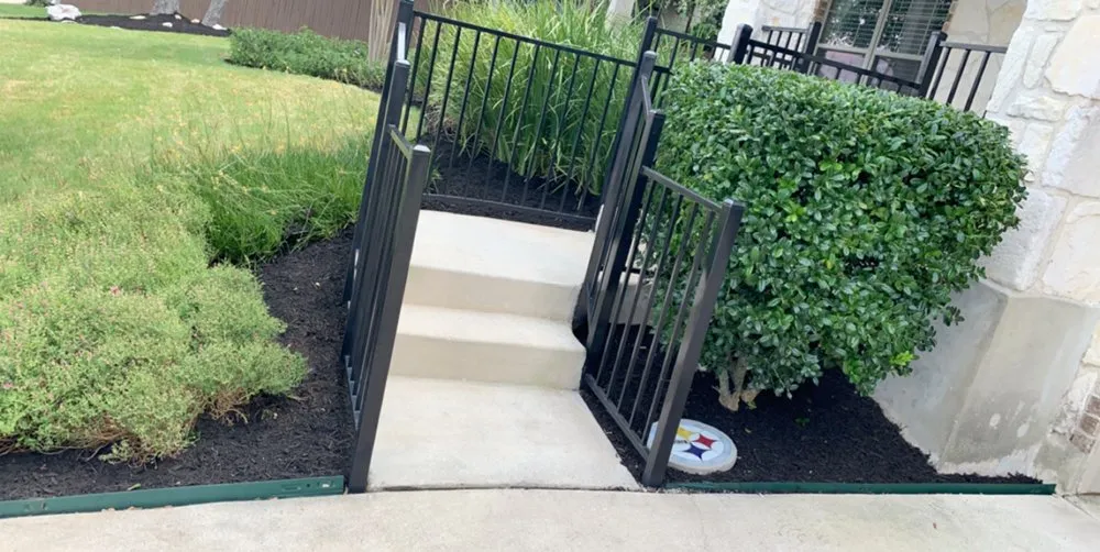 Custom yard cleanup service in San Antonio, TX by Arevalo’s landscape