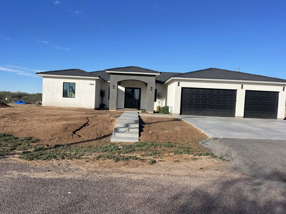 Expert yard maintenance experts serving Sun City, AZ - Arguelles Landscape