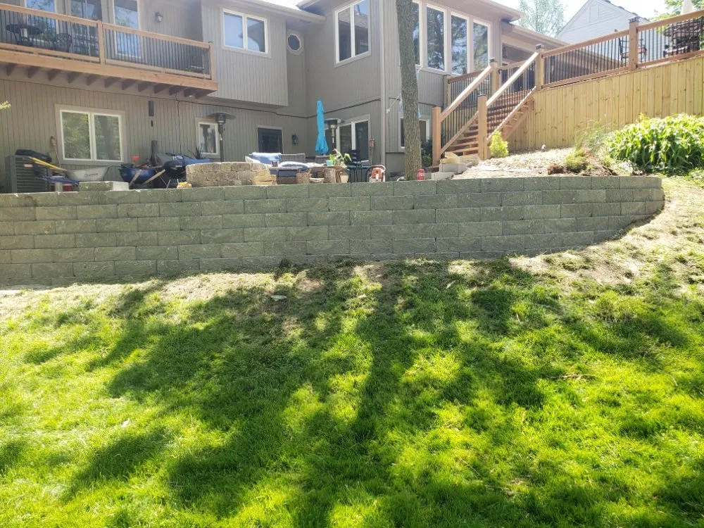 Local yard cleanup service in Independence, MO - Argueta Landscaping and Tree Care