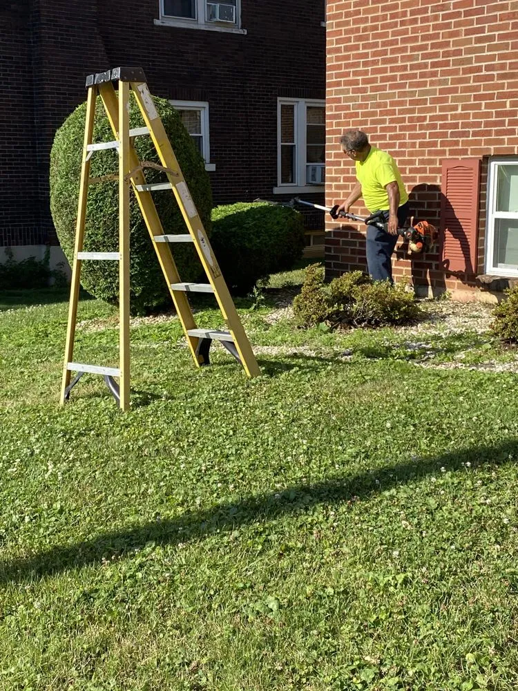 Affordable yard maintenance with custom design across Allentown, PA - Argueta's Lawn Care