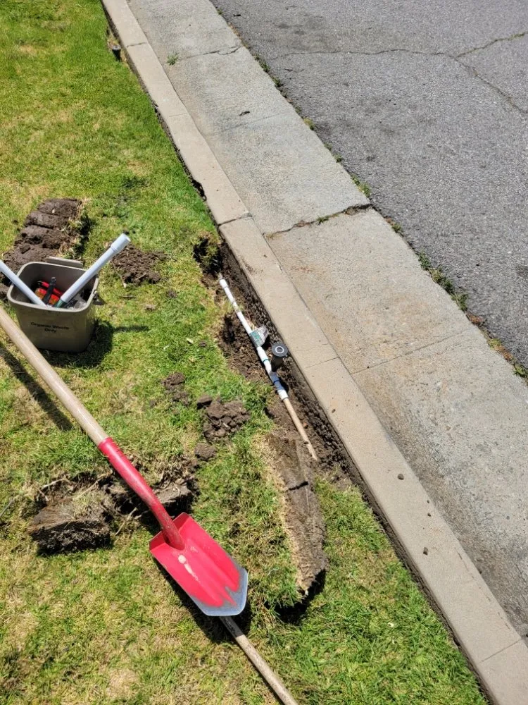 Professional lawn care service experts serving Los Angeles, CA - Arias Garden Service and Landscaping