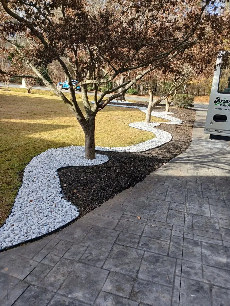 Custom yard maintenance experts serving Chicago, IL - Arias Landscaping