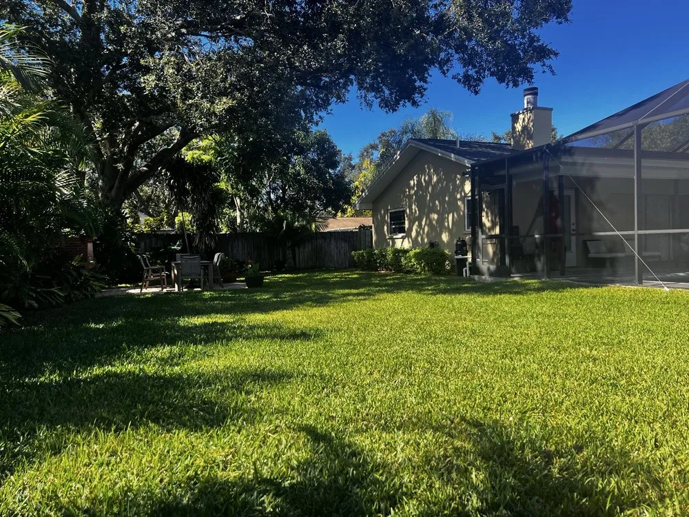 Affordable outdoor landscaping experts serving Jacksonville, FL - Aria's Lawn Care & Landscaping