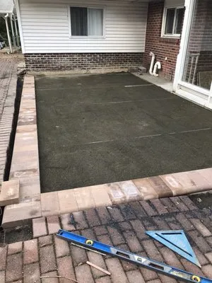 Ariel Romero Landscaping Services Logo