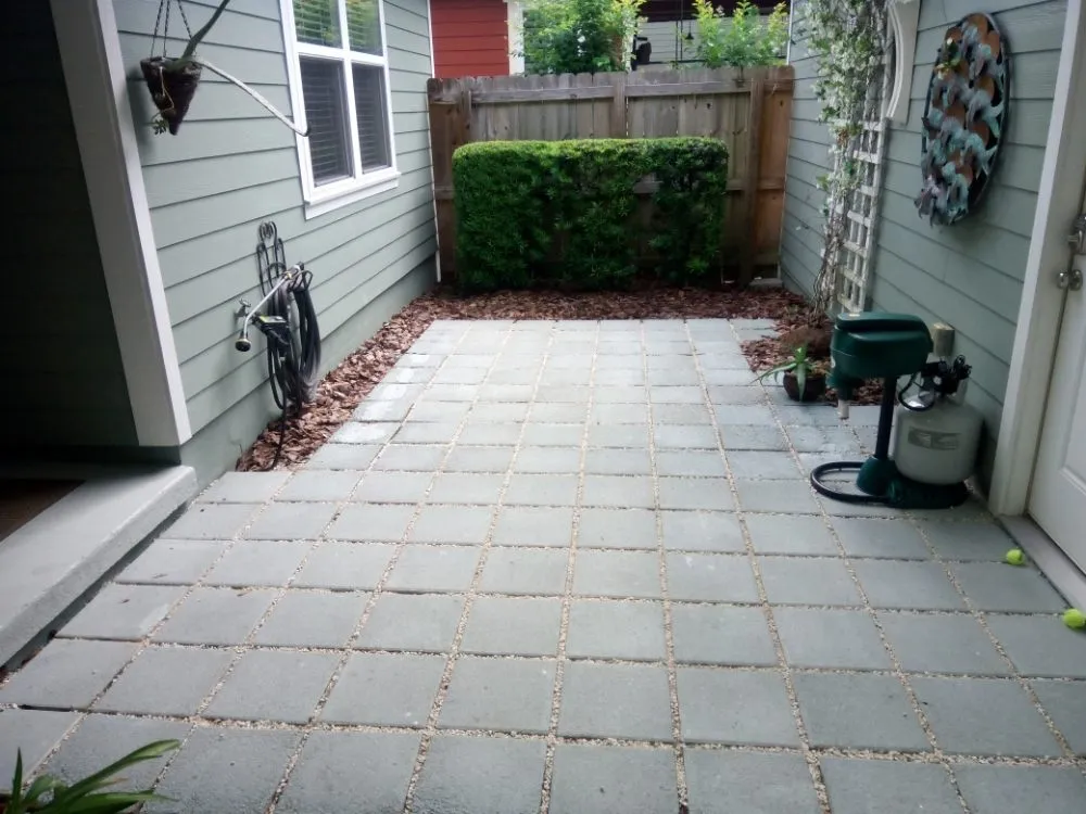 Local lawn mowing service with custom design in Gainesville, FL by Arinson Landscaping & More