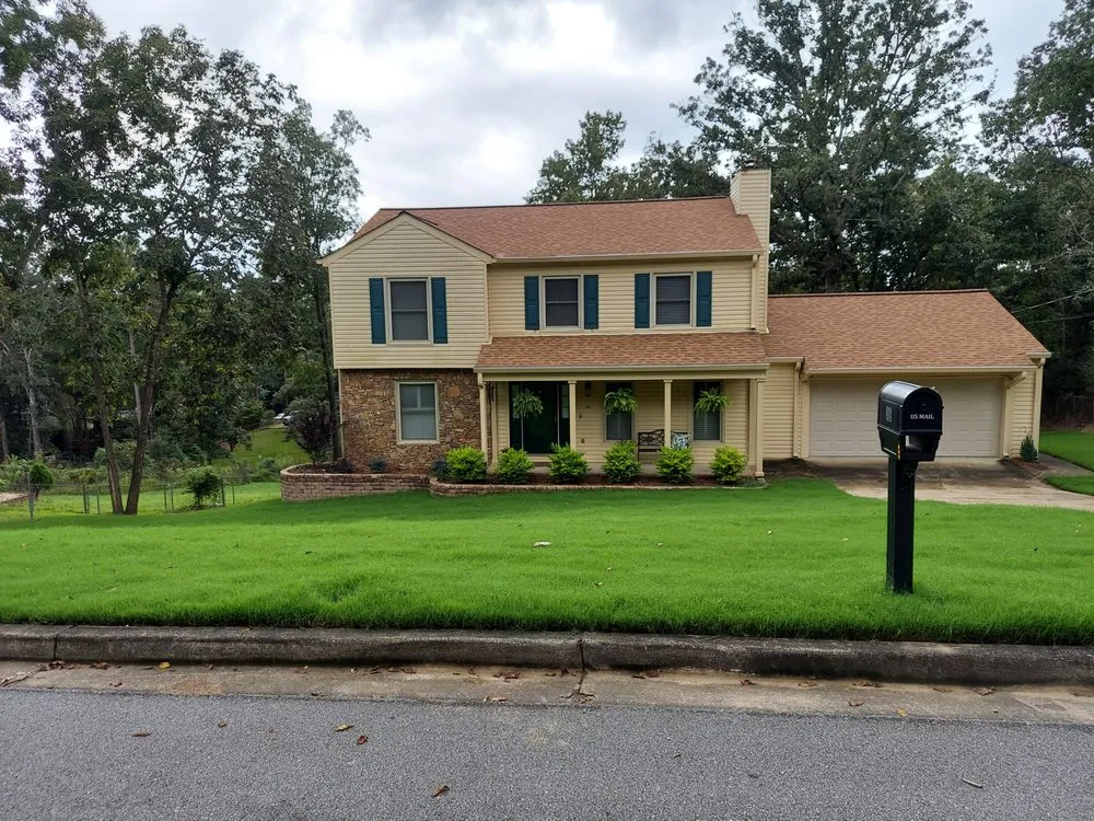 Local yard maintenance in Jacksonville, AL - Arise Landscape