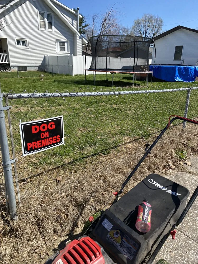 Expert outdoor landscaping with custom design in Fort Madison, IA by Ariston’s Lawnmowing Service