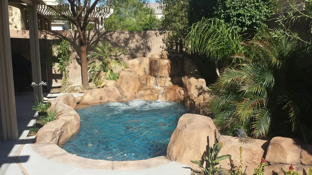 Trusted yard cleanup service for beautiful yards in Las Vegas, NV by Arizona Falls