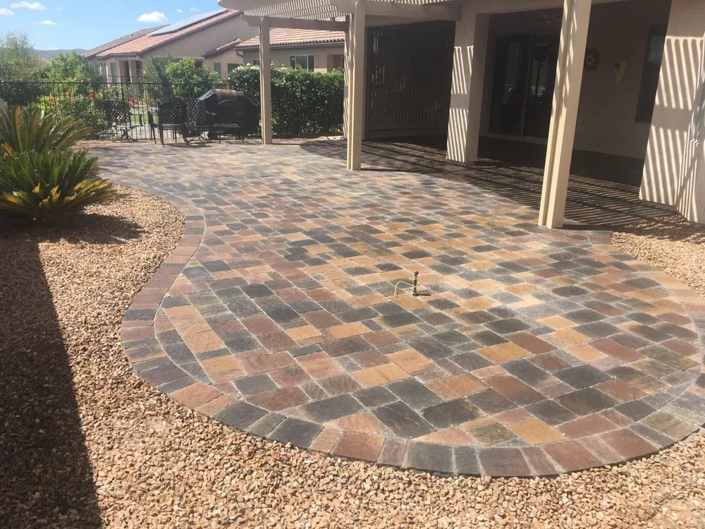 Expert yard maintenance experts serving Tucson, AZ - Arizona Proscapes
