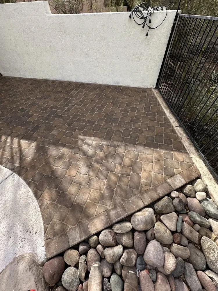 Custom lawn care service in Tucson, AZ by AriZuni Landscaping