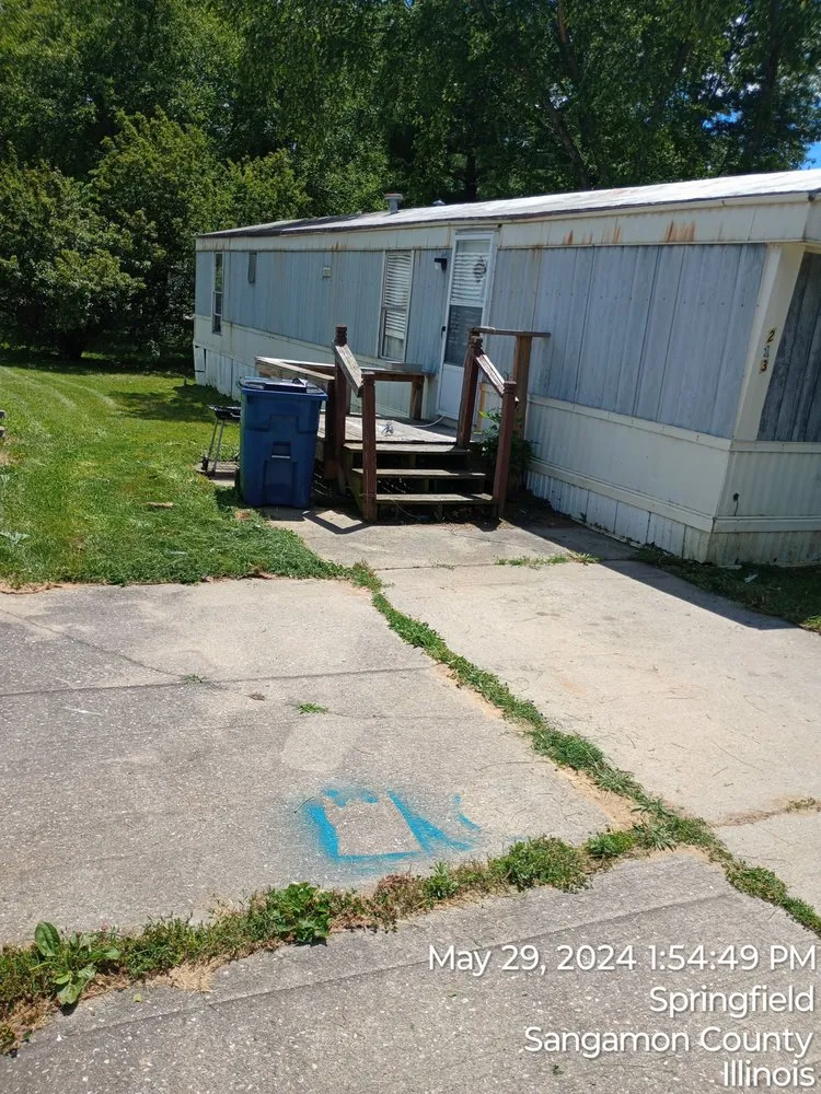 Trusted landscape installation with custom design in Springfield, IL by Arjun's Lawn Care