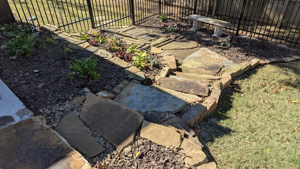 Local garden landscaping for beautiful yards in Fayetteville, AR by Arkansas Naturescapes