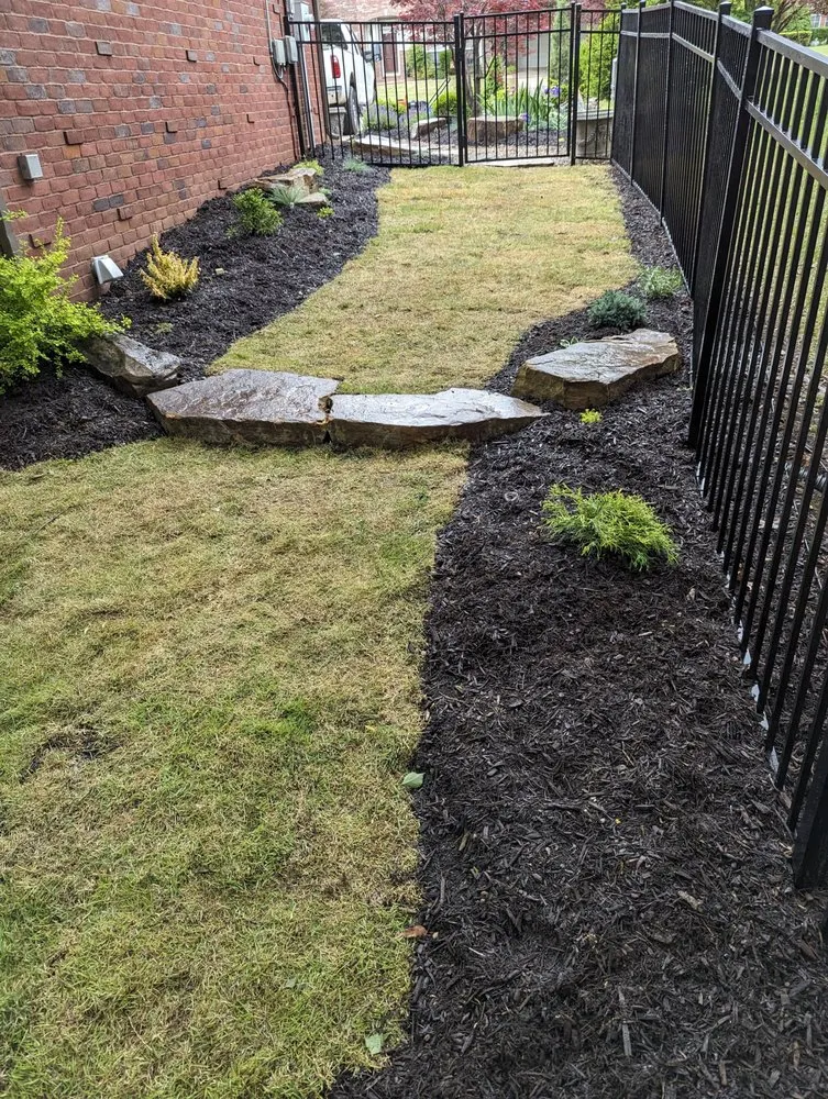 Affordable outdoor landscaping with custom design in Fayetteville, AR by Arkansas Naturescapes