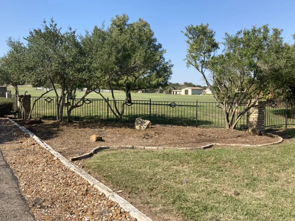Top-rated landscaping services experts serving Buda, TX - A.R.L. Landscape maintenance