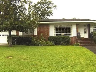 Local landscaping services near you in Jacksonville, FL by Arlington Green Mowers