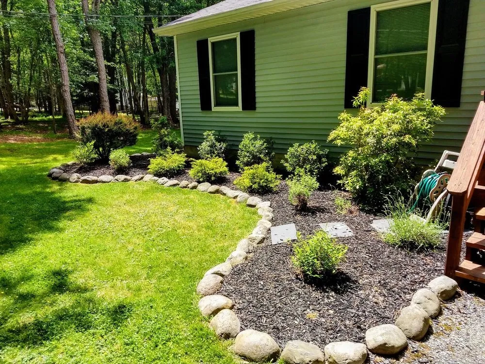 Expert yard cleanup service in North Arlington, NJ - Arlington Landscaping