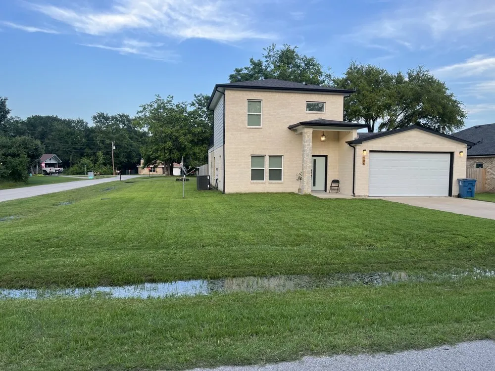 Affordable outdoor landscaping experts serving Trinidad, TX - Armadillo Lawn Care Services