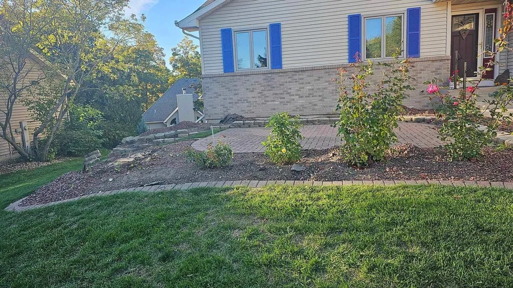 Affordable lawn care service in Beloit, WI by Armadillo’s Landscaping