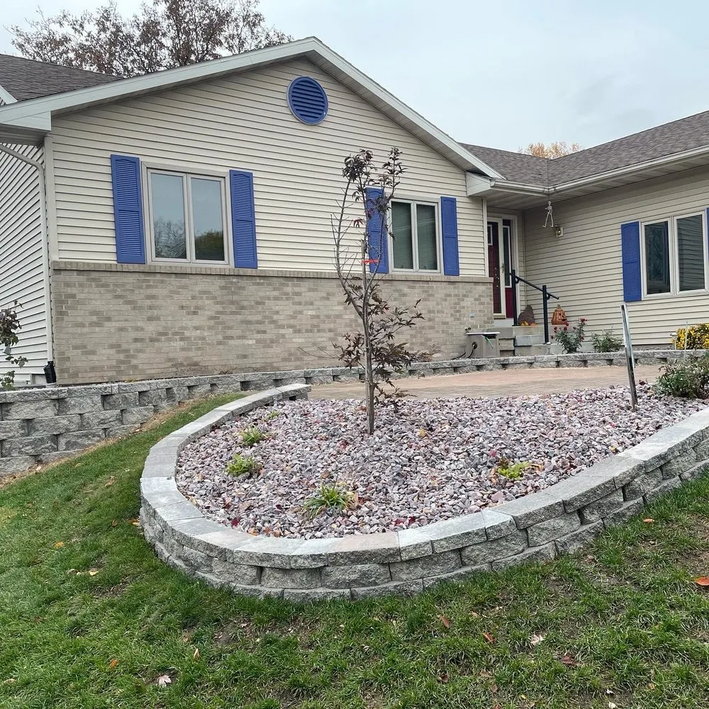 Professional outdoor landscaping in Beloit, WI by Armadillo’s Landscaping