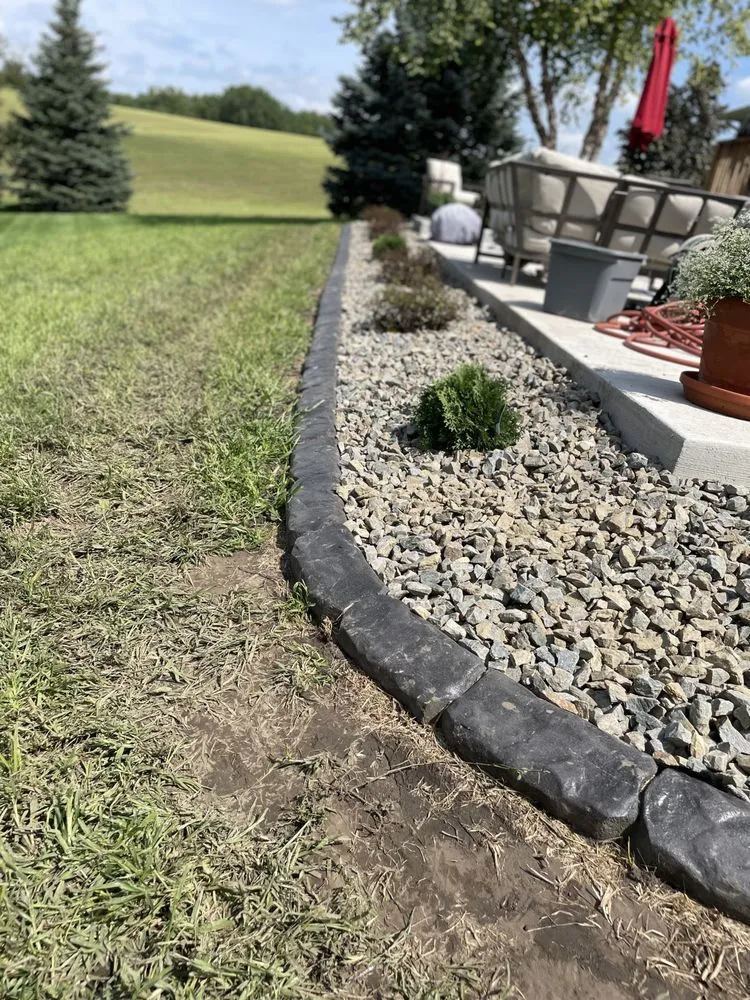 Custom lawn mowing service in Beloit, WI by Armadillo’s Landscaping