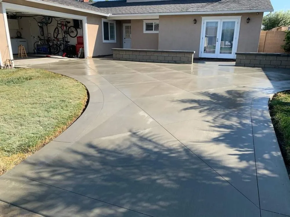 Professional landscaping services for residential properties across Kansas City, MO - Armando