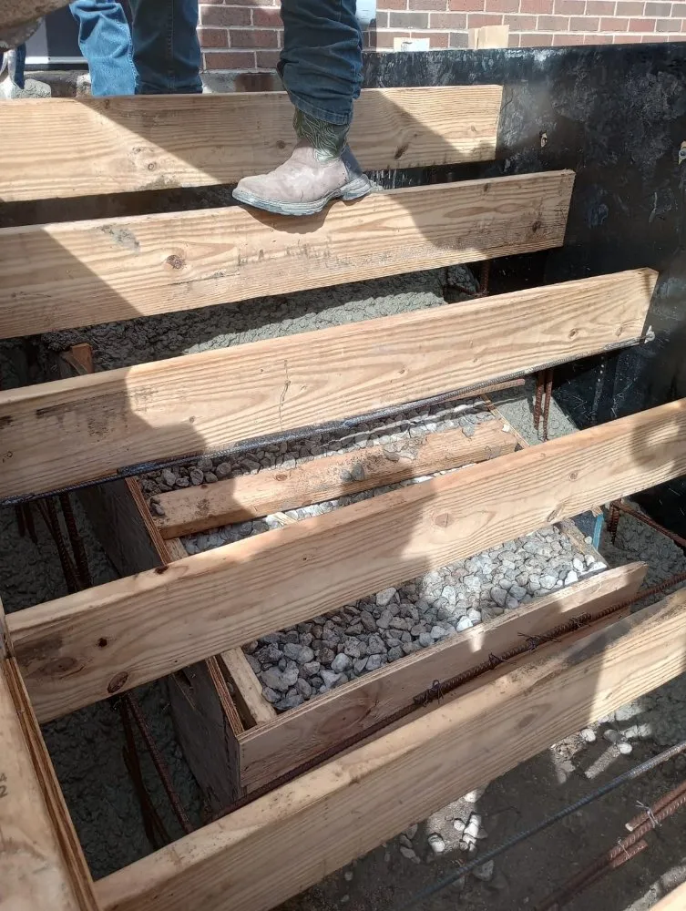 Expert yard maintenance in Kansas City, MO by Armando