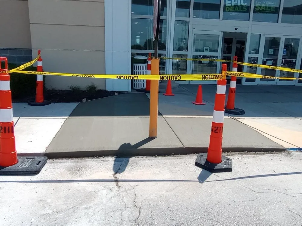 Reliable lawn care service in Kansas City, MO by Armando