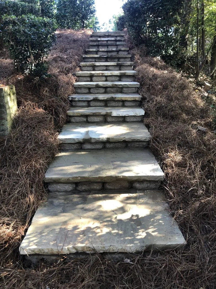 Custom garden landscaping for homes across Bessemer, AL - Armando’s Landscaping And Hardscaping