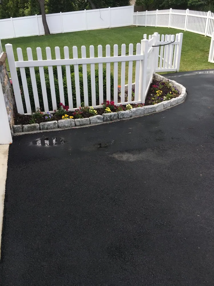 Professional yard maintenance in Phoenixville, PA - Armando’s Professional Landscaping