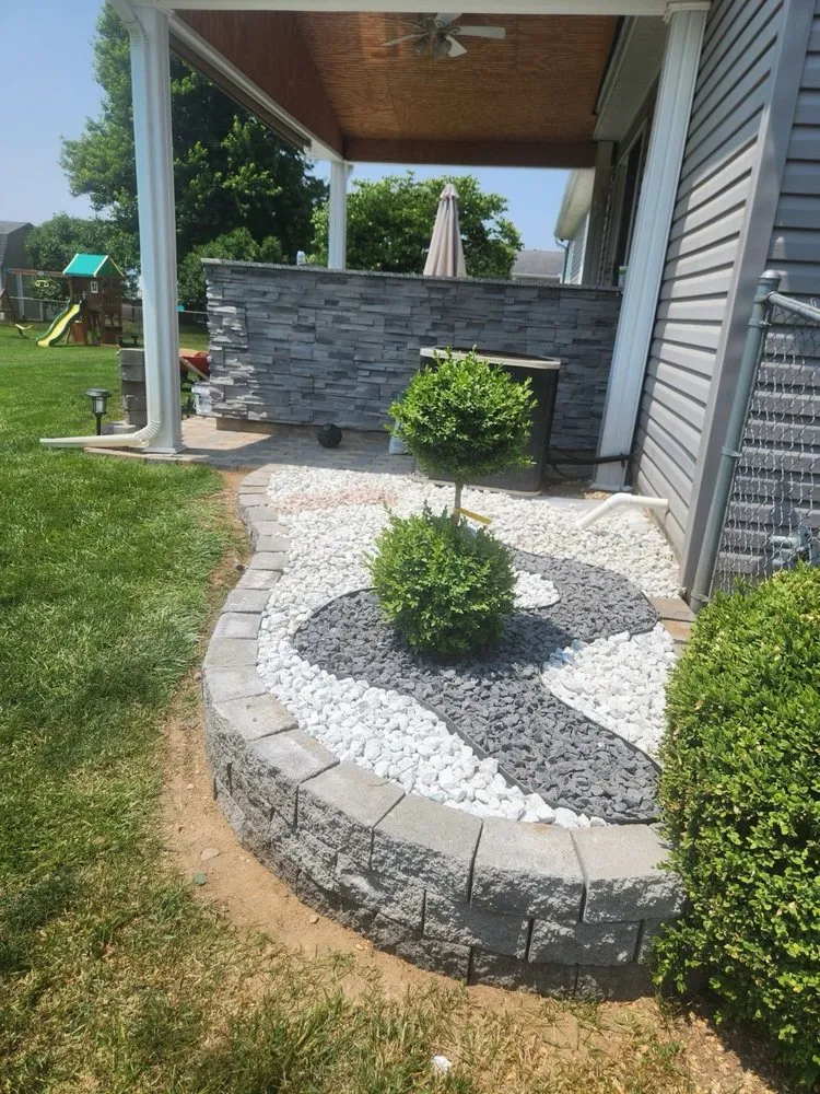 Top-rated yard maintenance in Elkhart, IN - Armany Landscaping