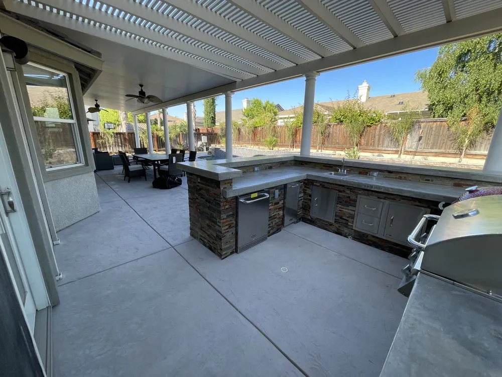 Local lawn mowing service experts serving Brentwood, CA - Armenta Landscape