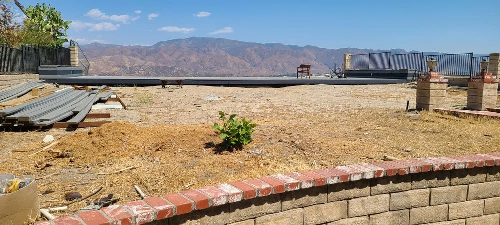 Affordable yard maintenance in Santa Clarita, CA - Armondo's Landscaping