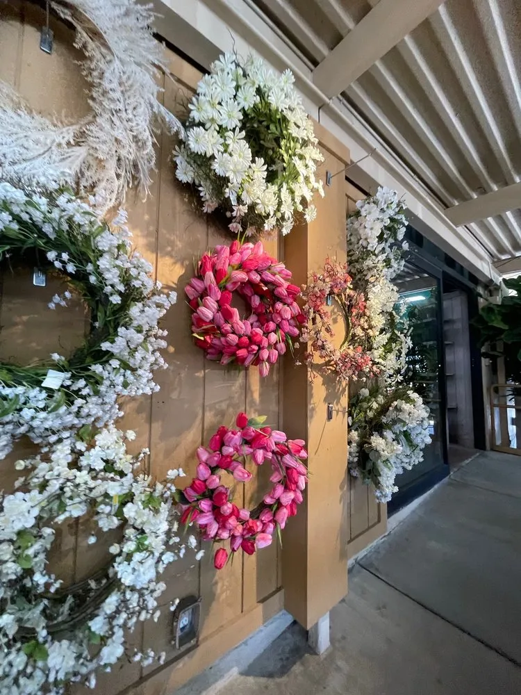 Expert yard cleanup service in Santa Monica, CA - Armstrong Garden Centers