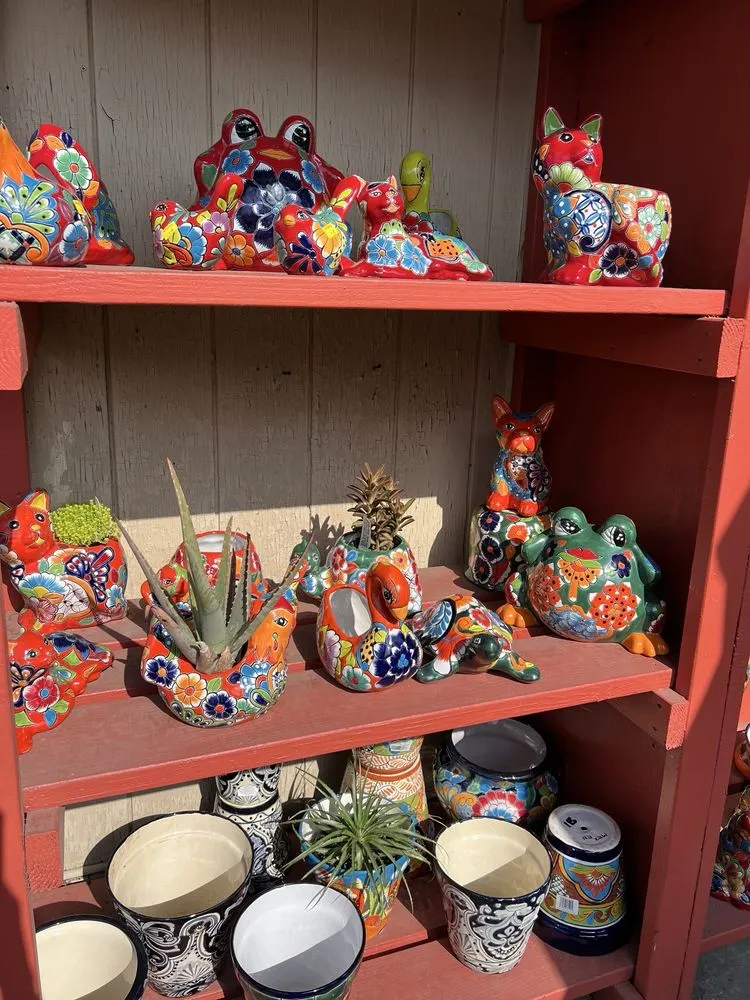 Trusted landscape design experts serving Sherman Oaks, CA - Armstrong Garden Centers