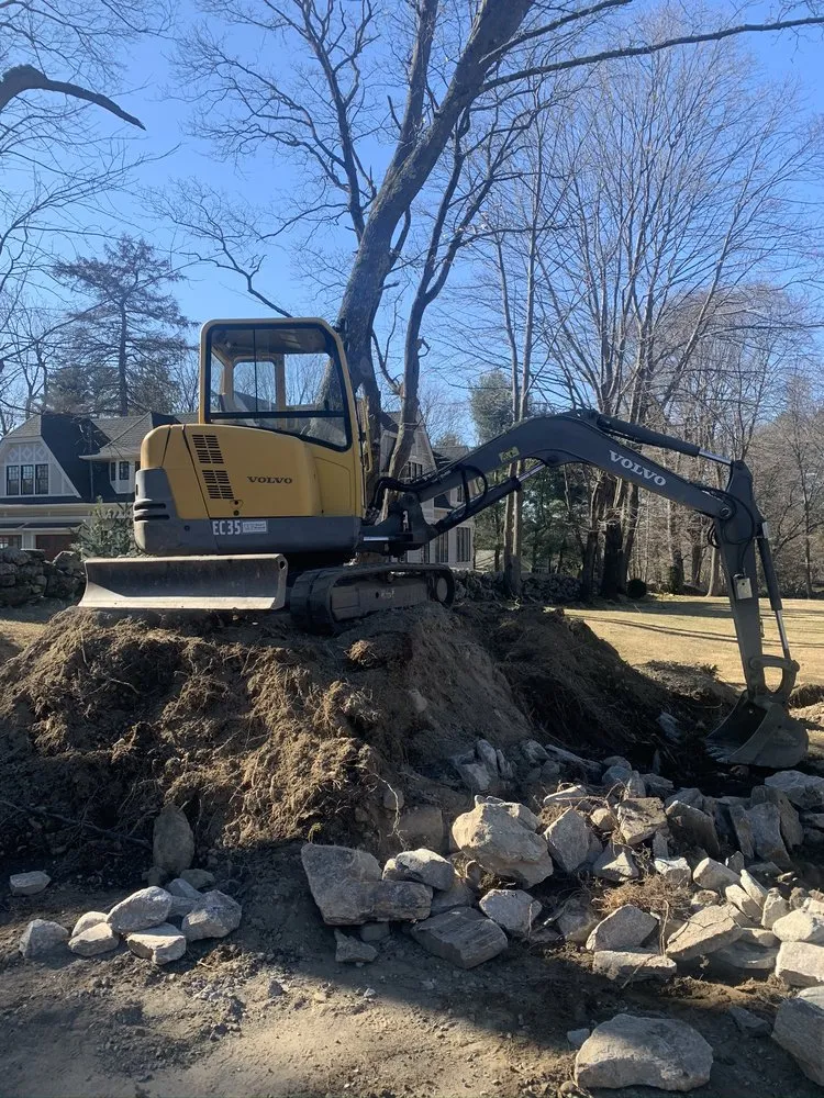 Affordable garden landscaping in Dracut, MA - Armstrong General Machinery & Landscaping