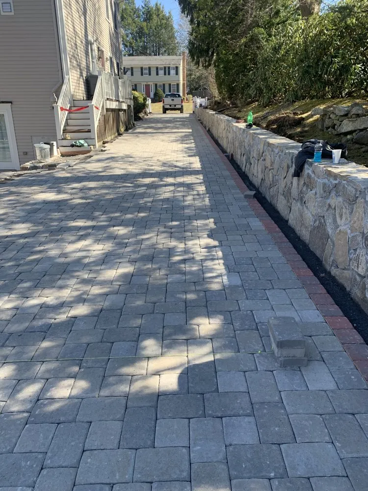 Top-rated garden landscaping for year-round maintenance across Dracut, MA - Armstrong General Machinery & Landscaping