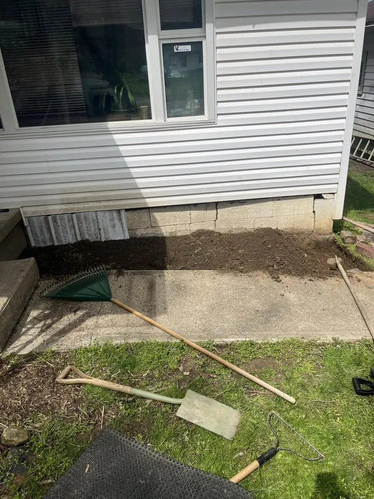 Expert lawn mowing service in Lancaster, OH by Arnold Outdoor Tree and Landscaping