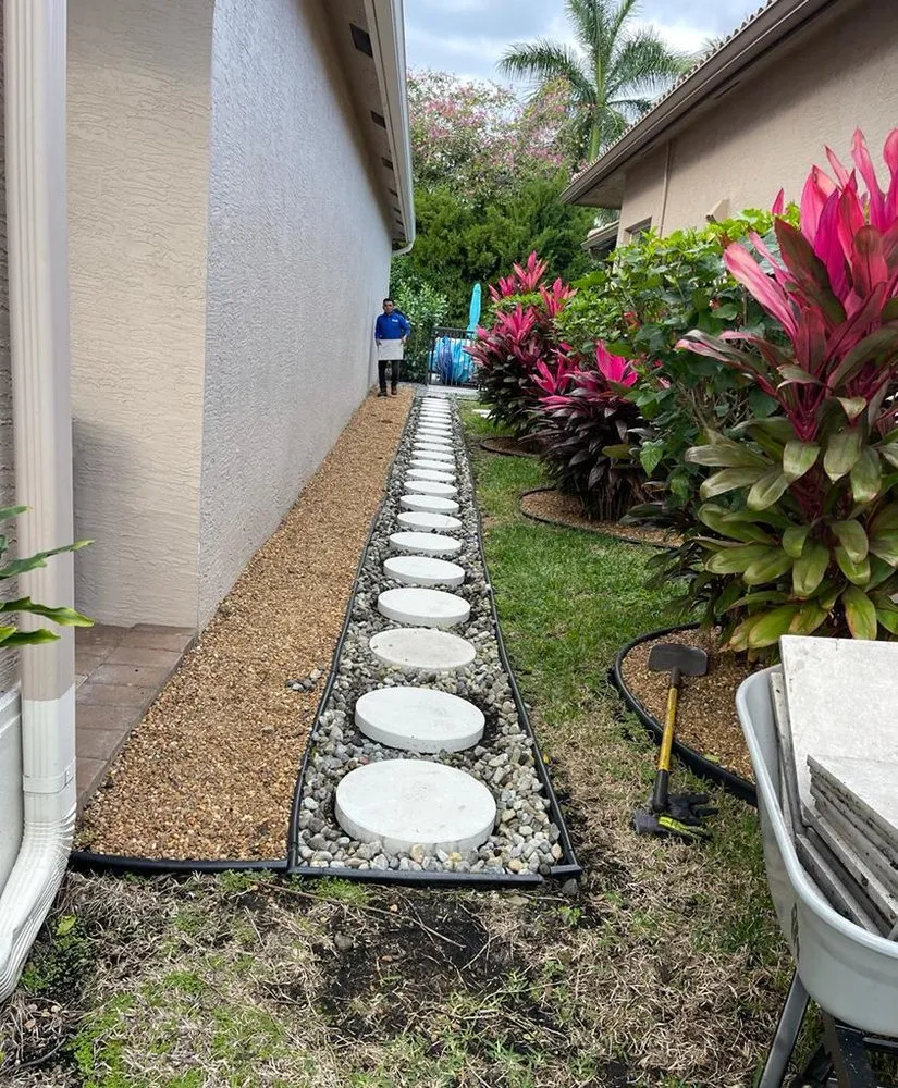 Local residential landscaping in Boynton Beach, FL by Arnoldo Nursery and Landscaping
