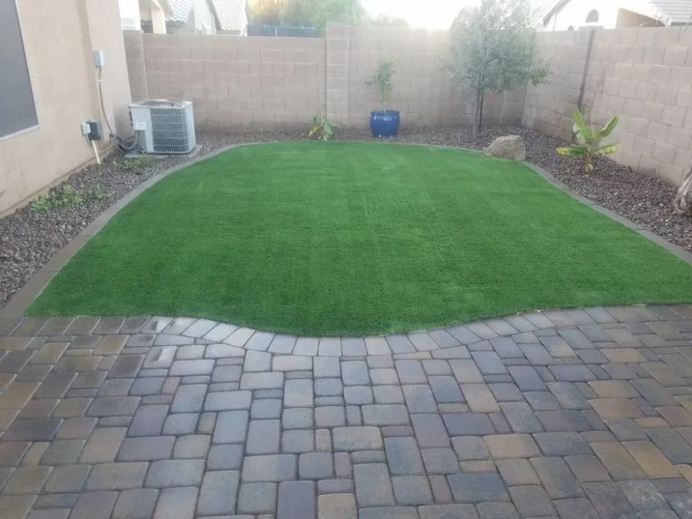 Reliable yard maintenance in Phoenix, AZ by Arnold's Custom Landscaping