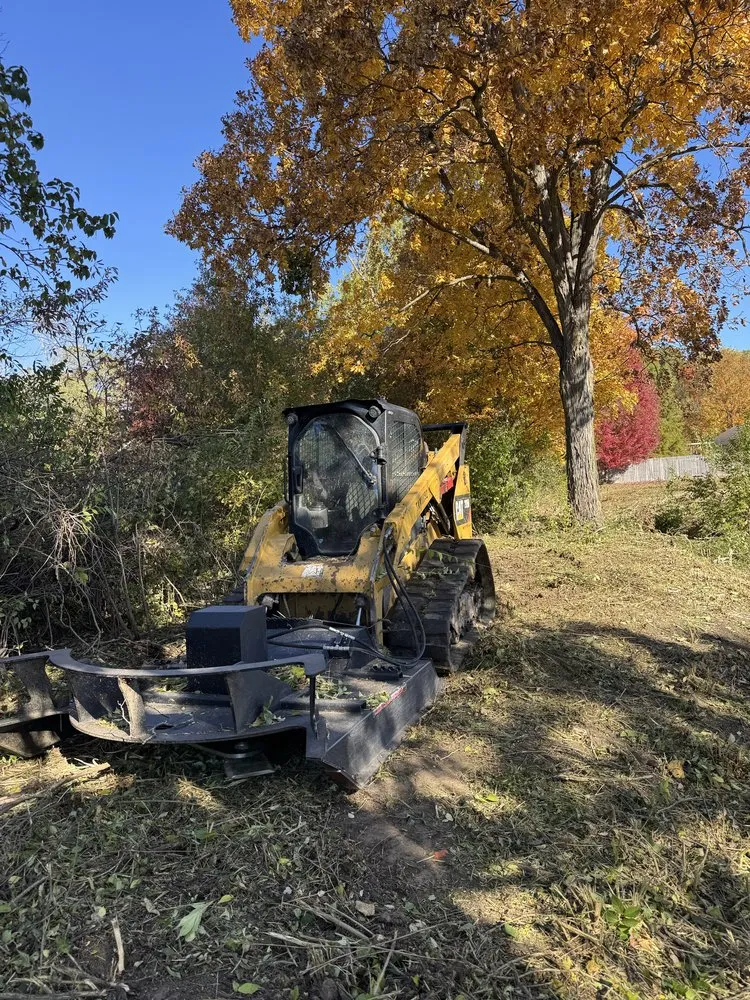 Top-rated outdoor landscaping experts serving Muncie, IN - Arnold’s Mulch