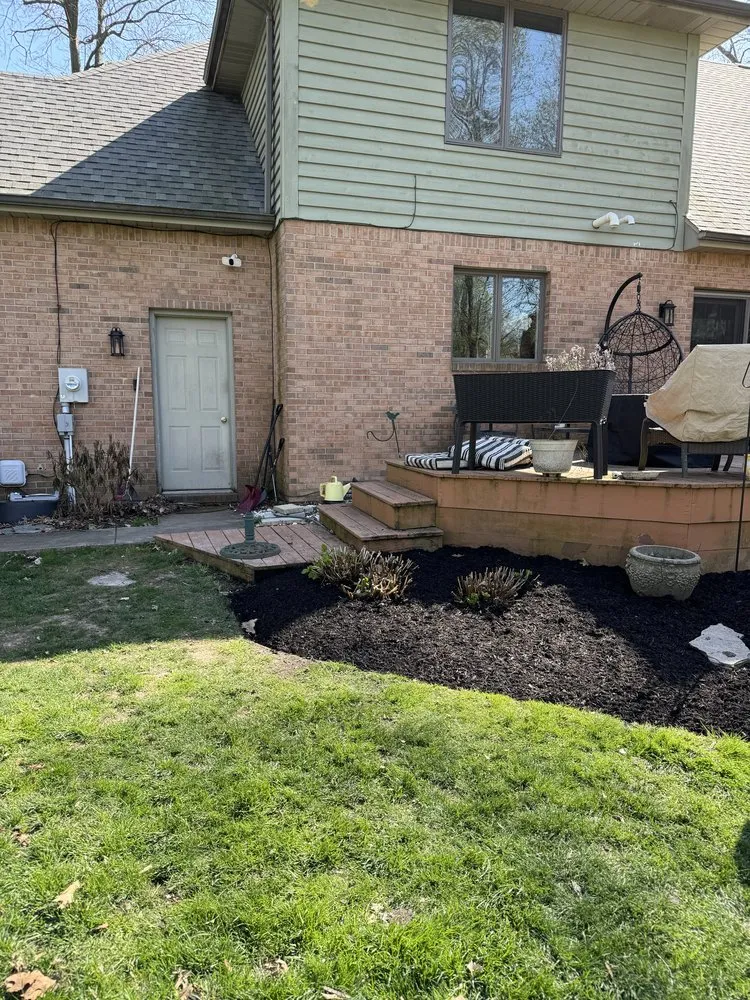 Local lawn mowing service in Muncie, IN by Arnold’s Mulch