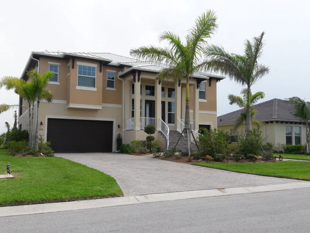 Trusted yard maintenance in Bradenton, FL - Arnold's Outdoor Solutions
